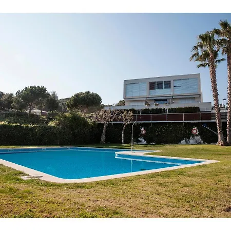 Villa Ocean Views With Large Garden In Shared Swimming Pools Ref Mrhas